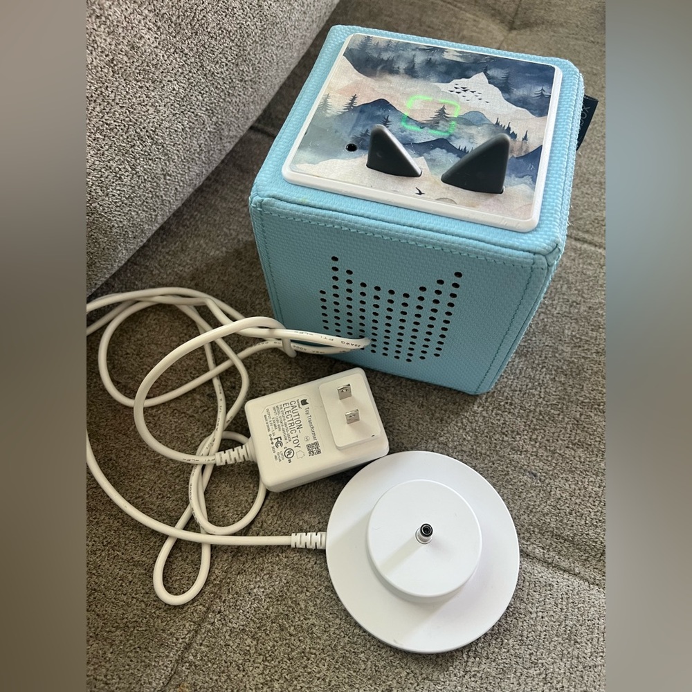 SOLD ON MARKETPLACE Blue Tonie Box & Charger